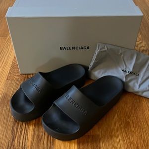Balenciaga chunky slide
